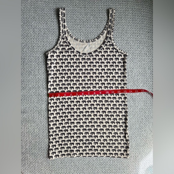 Banana Republic Tank Top, Medium, Beige with Muted Purple Elephant Print. NWOT - Picture 6 of 7
